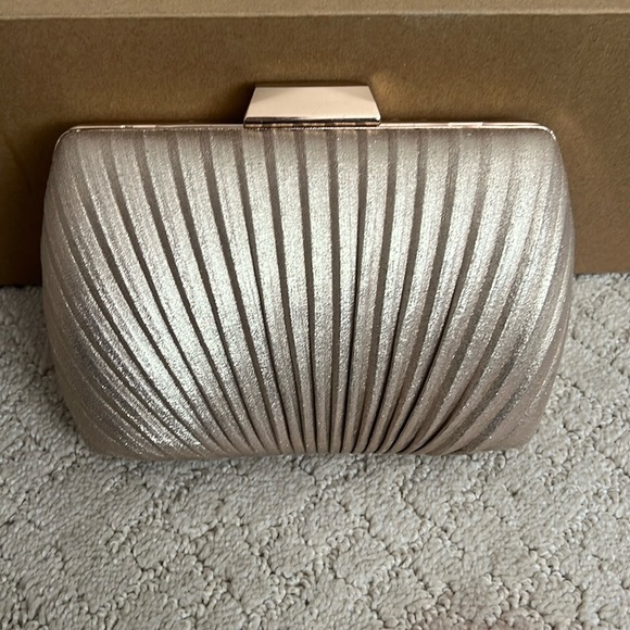 Lulu Townsend gold evening clutch - Picture 1 of 3